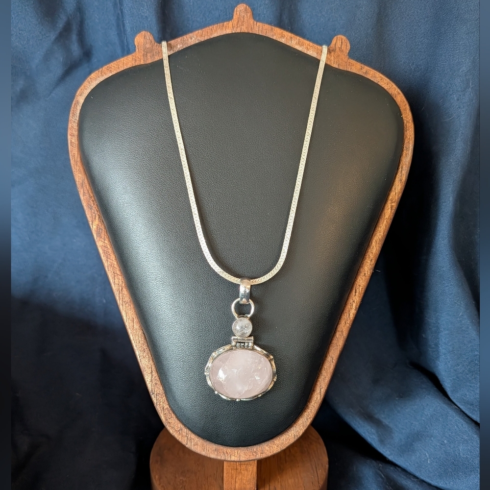 Vintage 925 Sterling Silver Herringbone Necklace With Large Rose Quartz Pendant